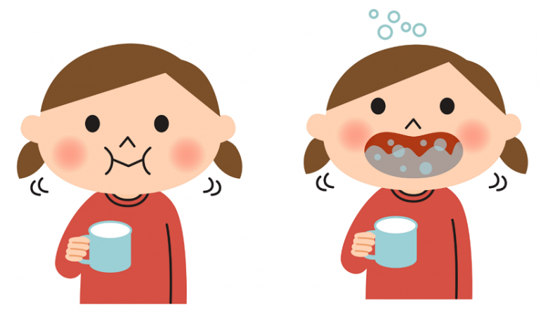 Sử dụng nước muối súc miệng vào buổi sáng và tối trước khi đi ngủ, sẽ giúp loại bỏ mùi hôi miệng