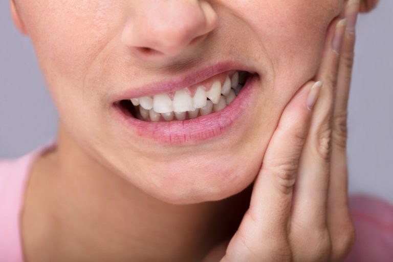 Hậu quả của răng bị mẻ
