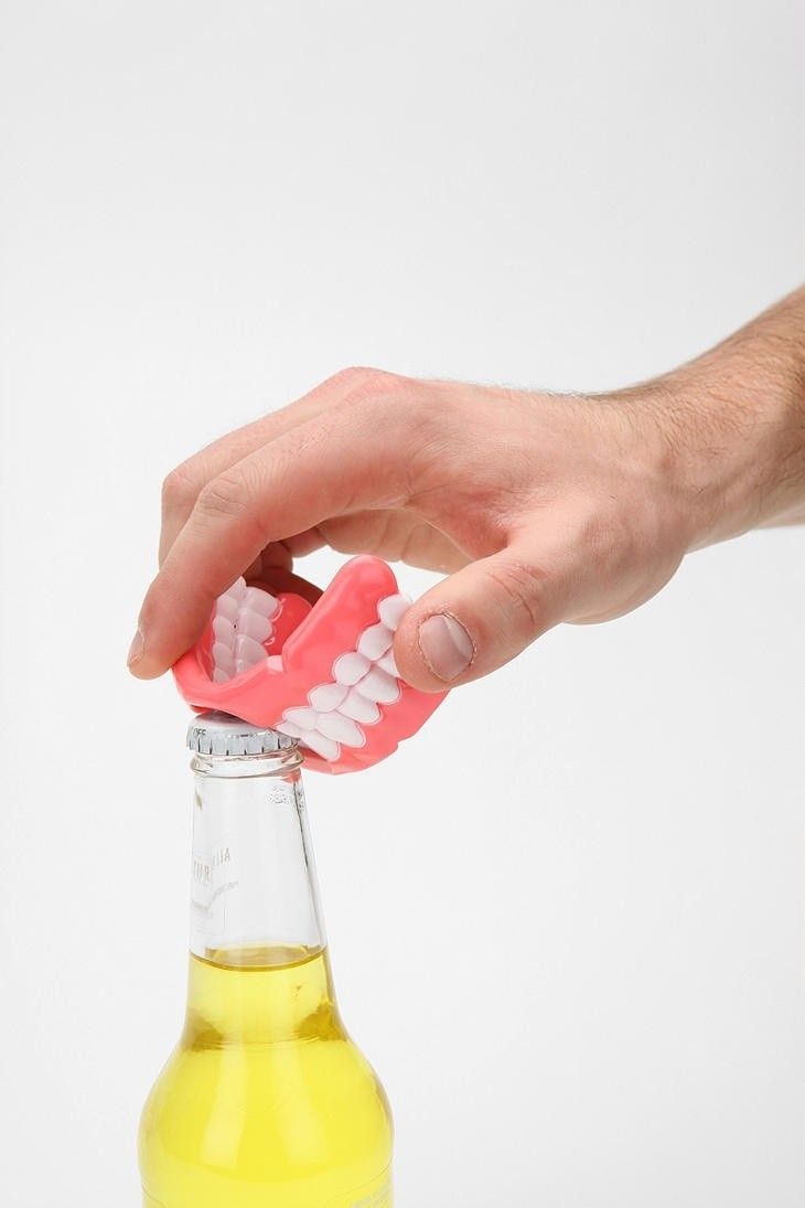Mẻ Răng Cửa Nguyên Nhân, Hậu Quả Và Giải Pháp Phục Hình