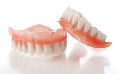 Trồng răng giả tháo lắp là phương pháp trồng răng không cố định