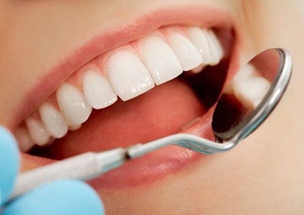 Với công nghệ hiện đại cho phép quá trình phủ răng sứ được tiến hành không đau đớn và có tính an toàn cao